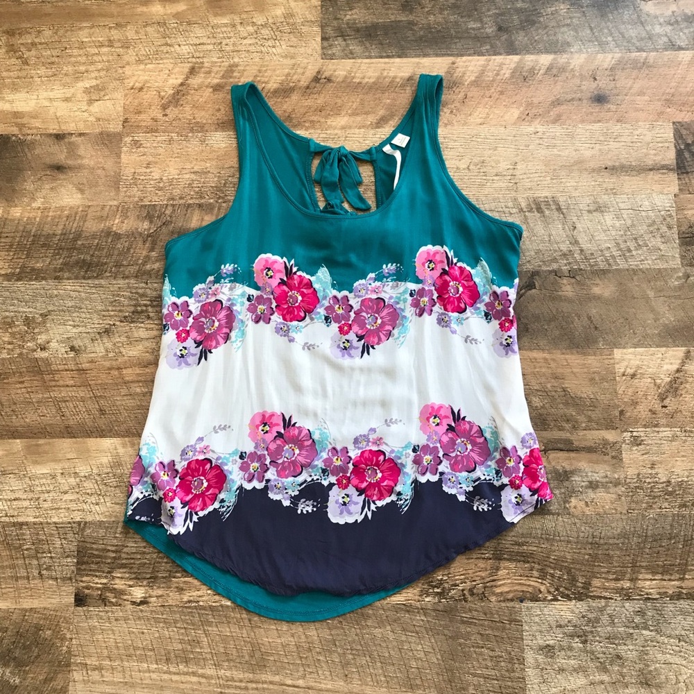 LC Lauren Conrad Sleeveless Floral Top Size Small